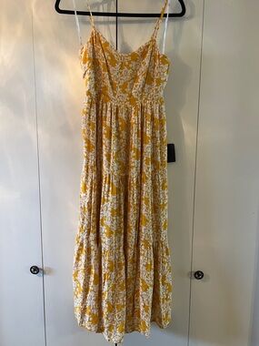 NWT S Lulu's Yellow and White Floral Maxi Dress